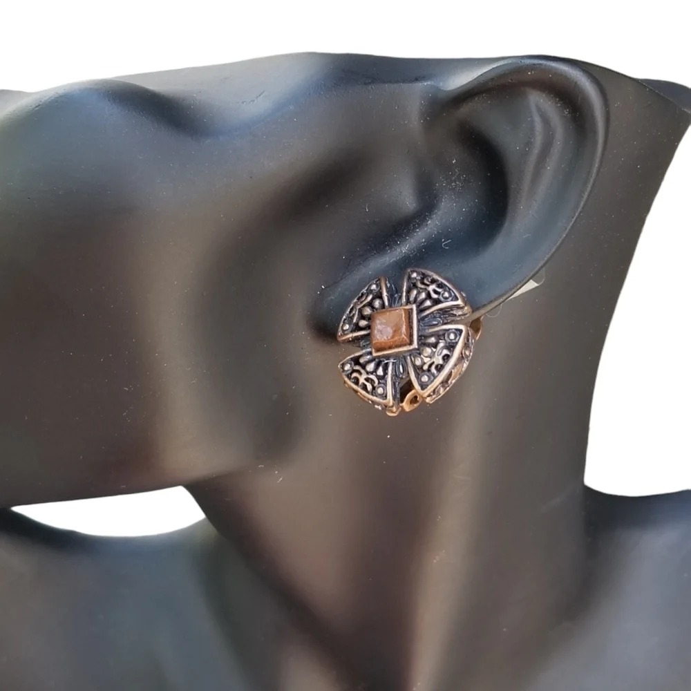 VINTAGE MK CO. RENAISSANCE REVIVAL STYLE COPPER COLORED CROSS CLIP ON EARRINGS